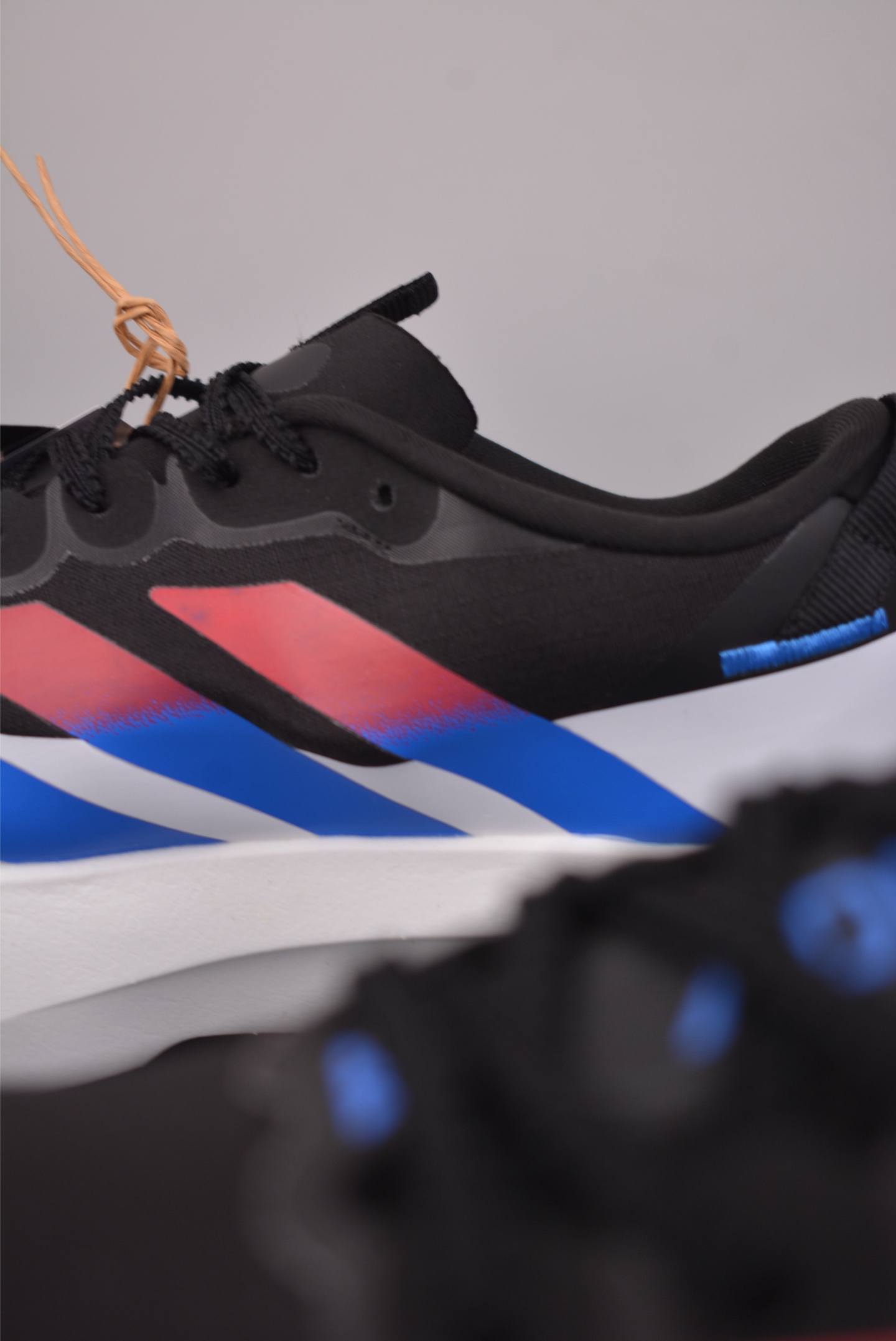 Adidas Adizero Evo SL ATR M
阿迪超輕透氣緩震跑鞋 
官方貨號: KK10662332
尺碼：36 36.5 37 38 38.5 39 40 40.5 41 42 42.5 43 44 44.5 45 46