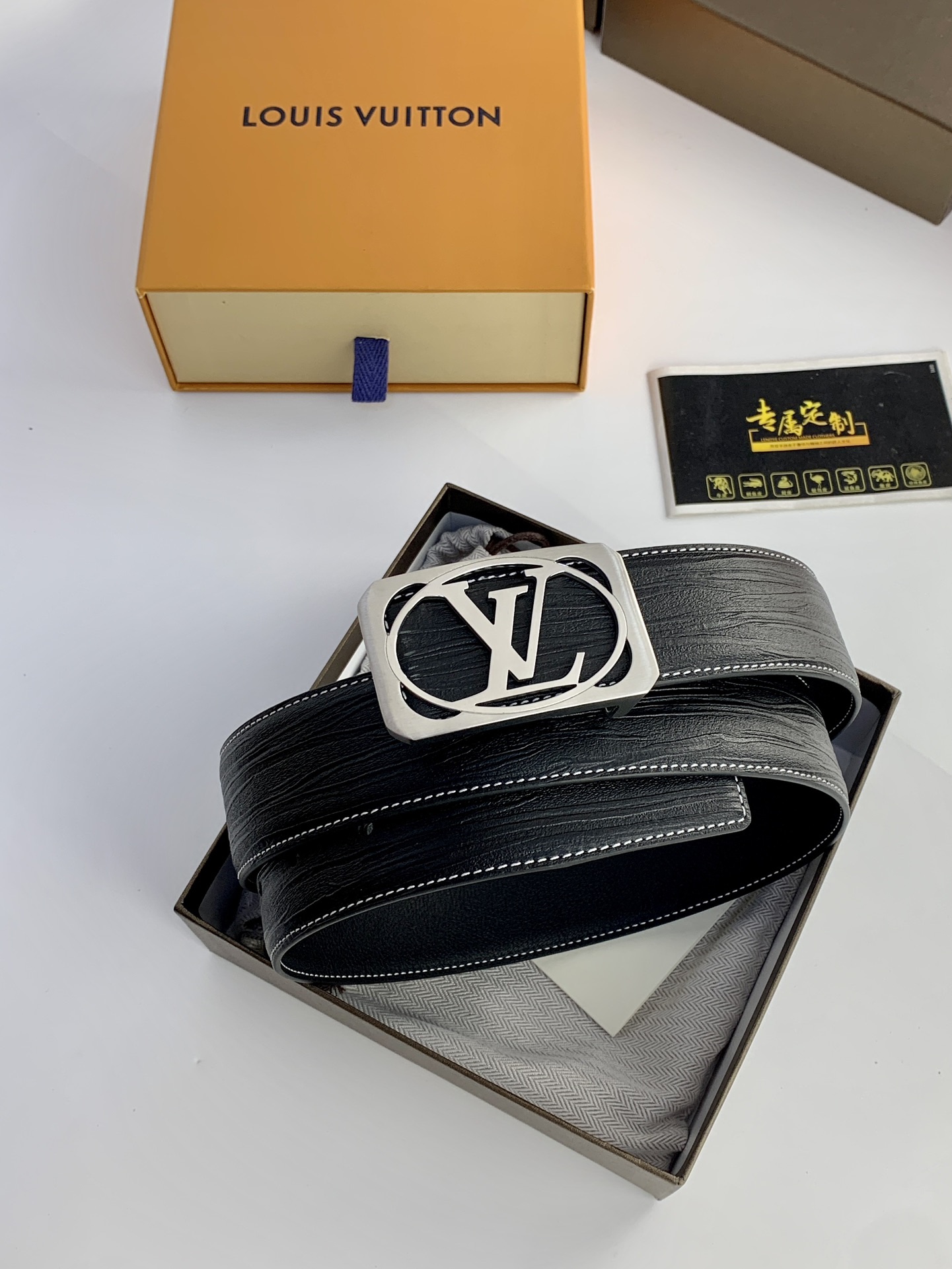 【L家】原單 專櫃新款黑色小牛皮腰帶，寬度3.8cm，內襯小牛皮，搭配專櫃新款鋼扣.工藝精湛、手感柔軟、細膩，高端定制，經典之作.