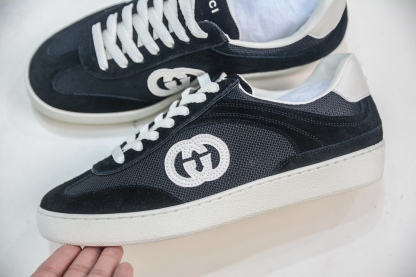 Gucci 古馳G75 圓頭系帶運動鞋 
尺碼：35 36 37 38 39 40 41 42 43 44 45 46
