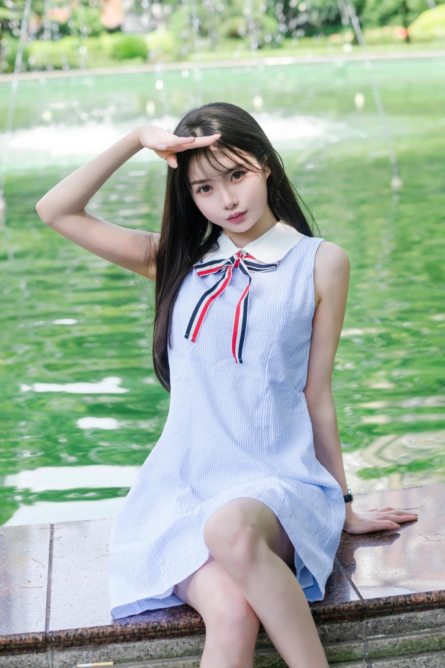 🔝Thom Browne TB 蝴蝶結條紋連衣裙
襯衫裙學院風，領口採用娃娃領設計，三色織帶可以前後裝飾，YB購買對版對標出版，定制面料，區別市場通貨。
尺碼：1 2 3