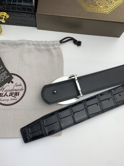 【史蒂芬】原版鰐魚紋牛皮腰帶，搭配新款不鏽鋼鷹頭扣，寬度3.8cm，雙面可用，長度不可調節，尺碼（85-110）具有獨特吸引力！