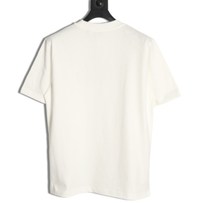 🔝BURBERRY巴寶莉BBR 哥特體刺繡短袖T恤
正品購入，100%洗後維斯棉235克，舒彈羅紋285克，進口刺繡，面料酵洗，定制1：1商標，寬松版型
B Size：S-XL