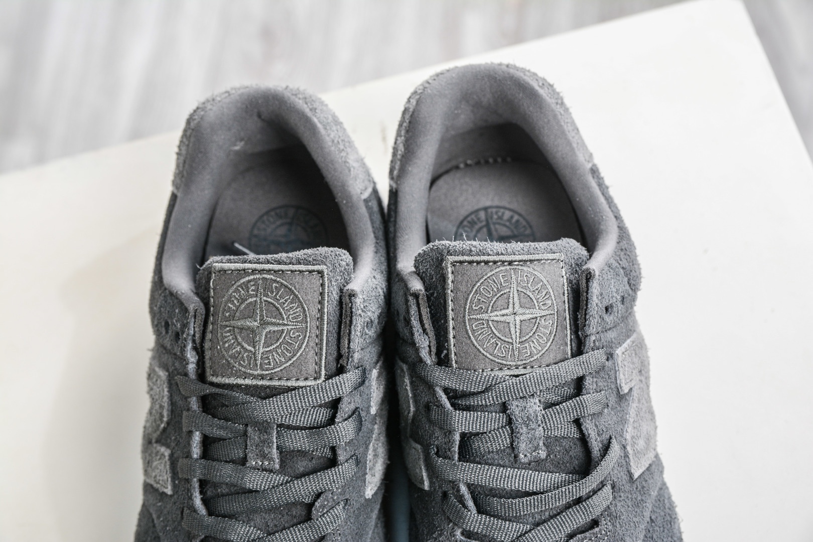 Stone Island x New Balance NB574 石頭島聯名低幫復古慢跑鞋 
貨號：U574BST1
Size：36-45