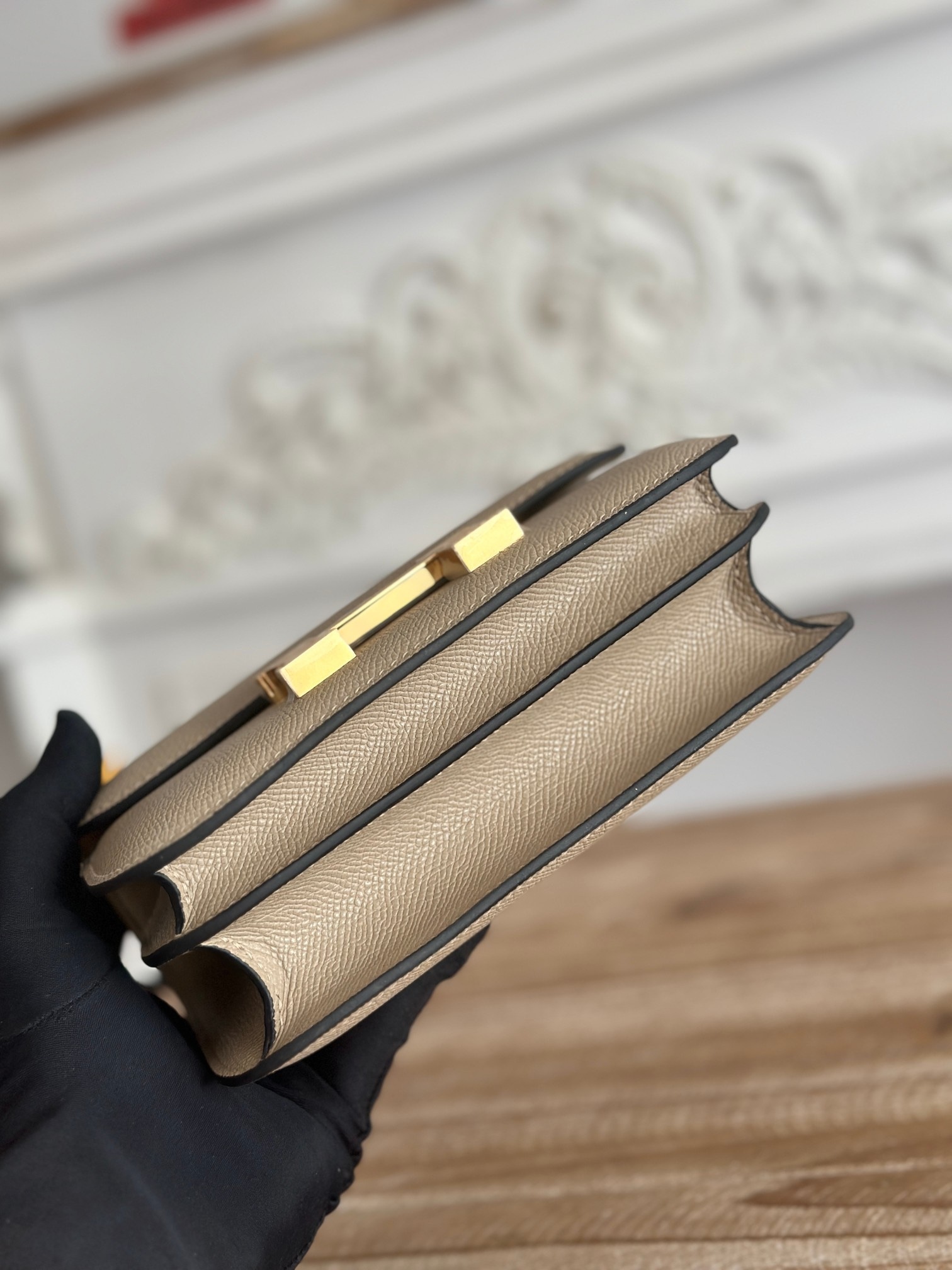 康康  空姐包  
constance  19cm  
epsom掌紋小牛皮  半收工  蠟線縫製