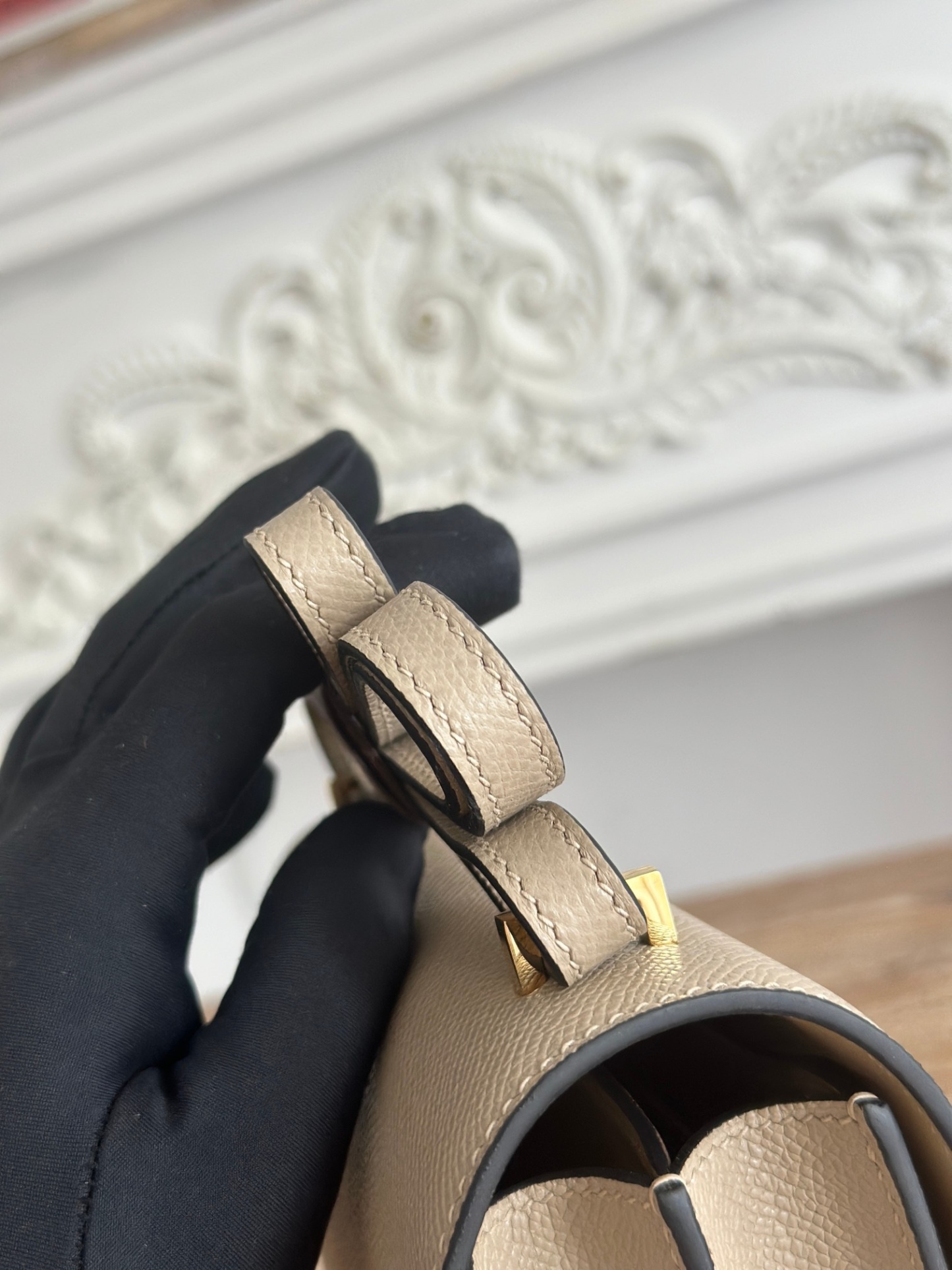 康康  空姐包  
constance  19cm  
epsom掌紋小牛皮  半收工  蠟線縫製