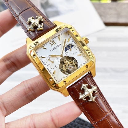
八角殼系列 精緻百搭🎈🎈
【最新】：卡地亞🔥最新設計🔥大飛輪精品🎈🎈
【類型】：精品男士腕表
【錶帶】：真牛皮錶帶
【機芯】：高端全自動機械機芯
【鏡面】：礦物質強化玻璃（更高清）
品味高雅 浩瀚大氣 匠心獨運 腕間瑰寶
尺寸：直徑42mm厚12mm熱賣上市！歡迎轉載！