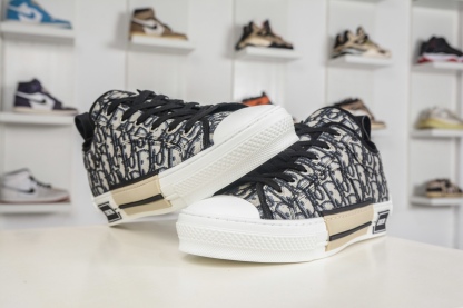 Dior B23 迪奧“CD重影”系列
貨號: 3SN272ZIR16536
尺碼：38 39 40 41 42 43 44 45