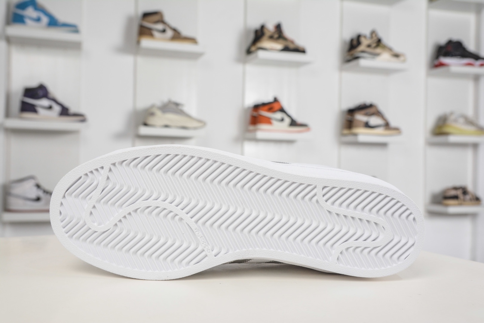 Adidas Originals Superstar 2025全新 貝殼頭
貨號:JR4233
尺碼:35 36 36.5 37.5 38 38.5 39 40 40.5 41 42 42.5 43 44 44.5 45