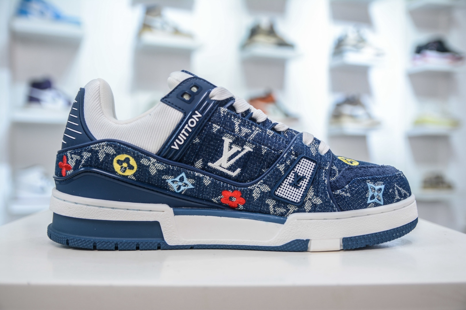 Louis Vuitton Trainer lv時裝走秀運動鞋板鞋  SIZE：36 37 38 39 40 41 42 43 44 45