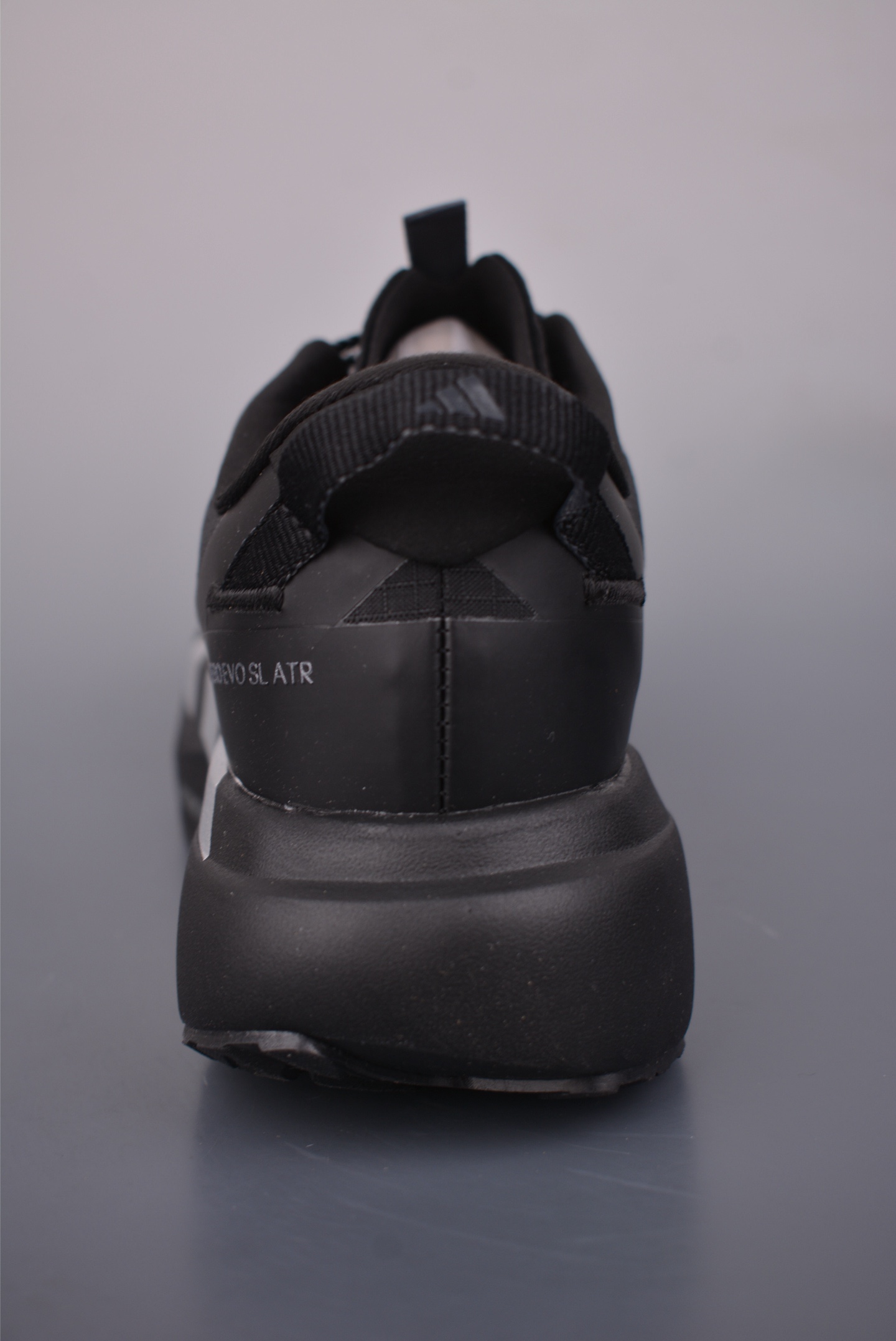 Adidas Adizero Evo SL ATR M
阿迪超輕透氣緩震跑鞋 
官方貨號: KK26832332
尺碼：36 36.5 37 38 38.5 39 40 40.5 41 42 42.5 43 44 44.5 45 46