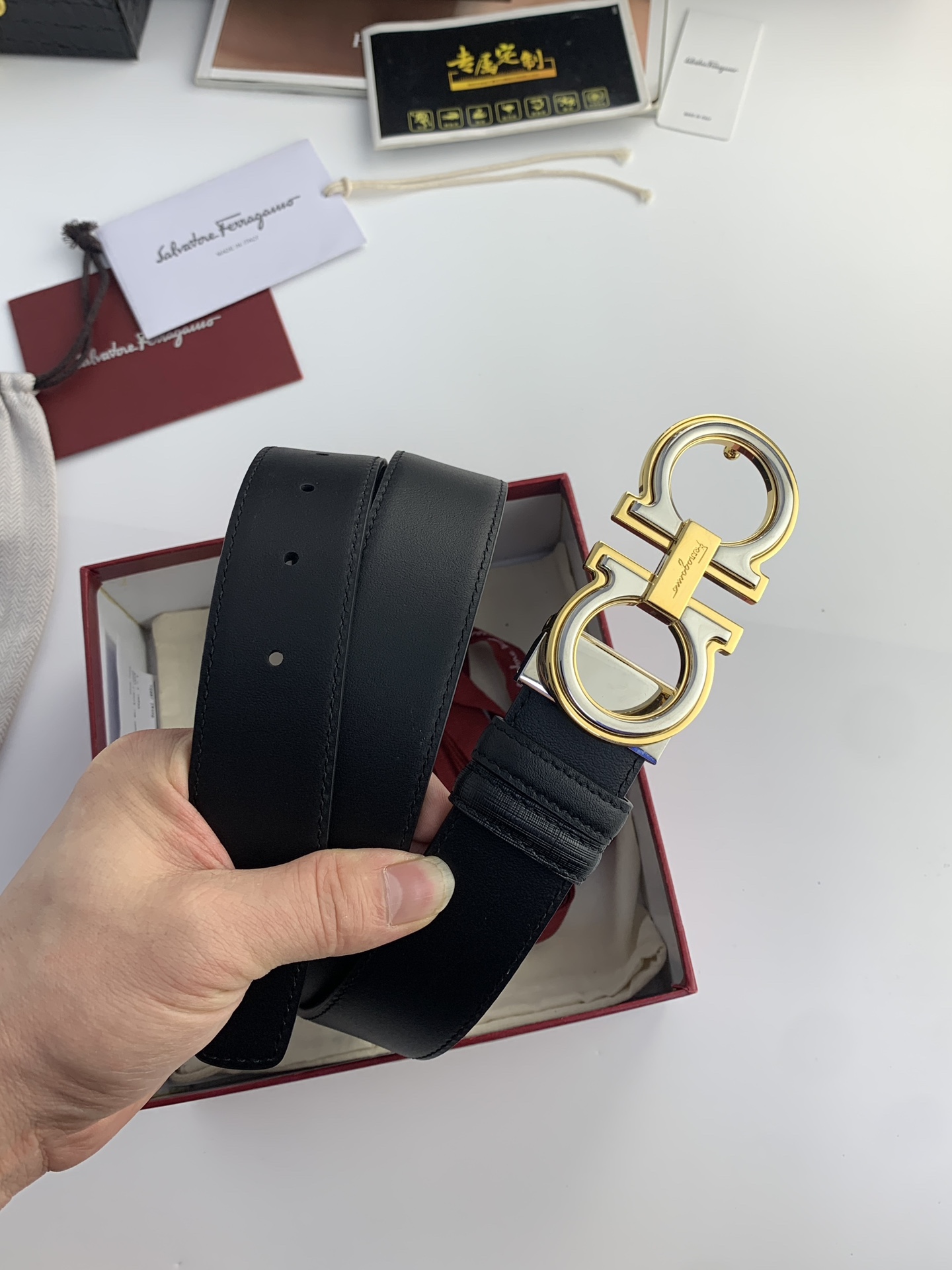 〖F家〗2023最新款全新配色，雙面可用，搭配新款純銅扣8字扣，打造高雅考究的造型。寬3.5cm，長度可調節，達到量身定制般的修身效果。