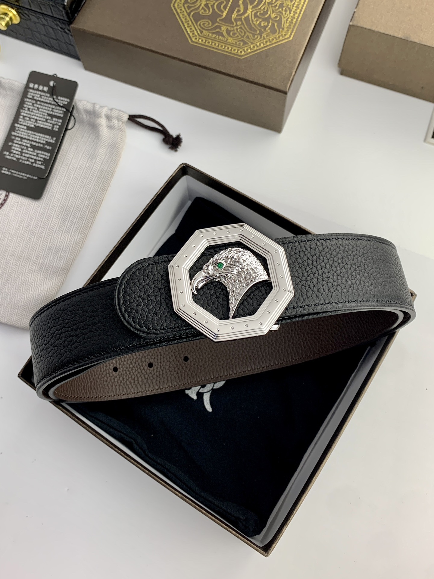 【史蒂芬】原版荔枝紋牛皮腰帶，搭配新款不鏽鋼鷹頭扣，寬度3.8cm，雙面可用，樹膏夾心，長度不可調節，尺碼（85-110）具有獨特吸引力！