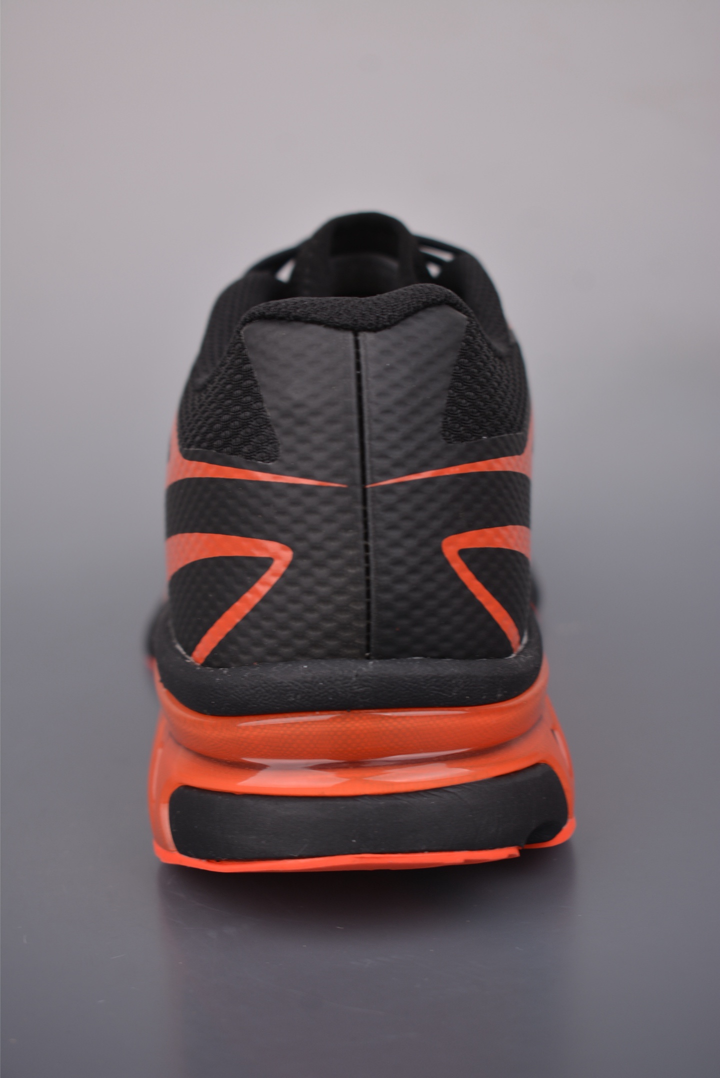 MM6馬吉拉 x Salomon 薩洛蒙Spectur 2系列 
薩洛蒙復古潮流戶外機能登山跑鞋 
▪️底厚：4.5CM
▪️官方貨號: 491070 273633
▪️Size:   36 36.5 37.5 38 38.5 39 40 40.5 41 42 42.5 43 44 44.5 45 
