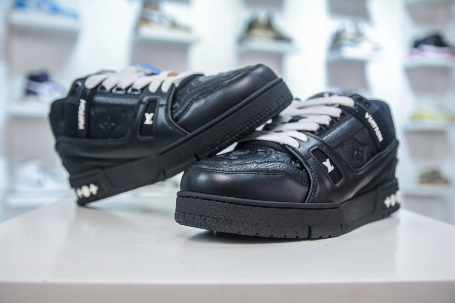 Louis Vuitton Trainer lv時裝走秀運動鞋板鞋 SIZE：36 37 38 39 40 41 42 43 44 45