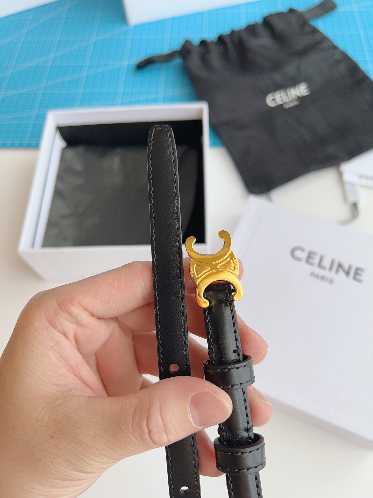 《CELINE》塞琳🇫🇷法國原廠皮料，黑色全皮 品質毋庸置疑 ，沒有更好，寬1.3cm