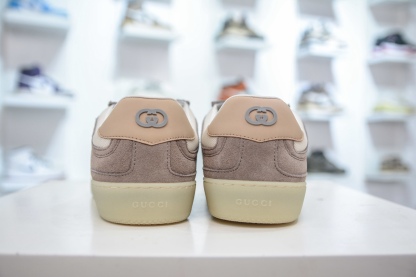 Gucci 古馳G75 圓頭系帶運動鞋
尺碼：35 36 37 38 39 40 41 42 43 44 45 46