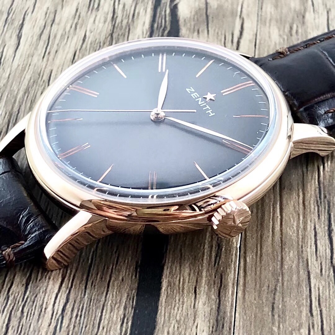 【真力時】菁英系列：一切來得剛剛好！
  機芯：進口9015改制ELITE6150型號-剛剛好
  表殼：原版開模42MM/316L精鋼-剛剛好
  玻璃：弧形雙面防眩處理藍寶石-剛剛好
  字面：字釘鐫刻/鍍銠太陽紋/琢面指針-剛剛好
  皮帶：精選意大利牛皮+膠質底皮-剛剛好
  表扣：原版制動折疊扣-剛剛好
原版開模超級復刻，歷盡兩年時間突破各種工藝難關，到達一切剛剛好的效果！