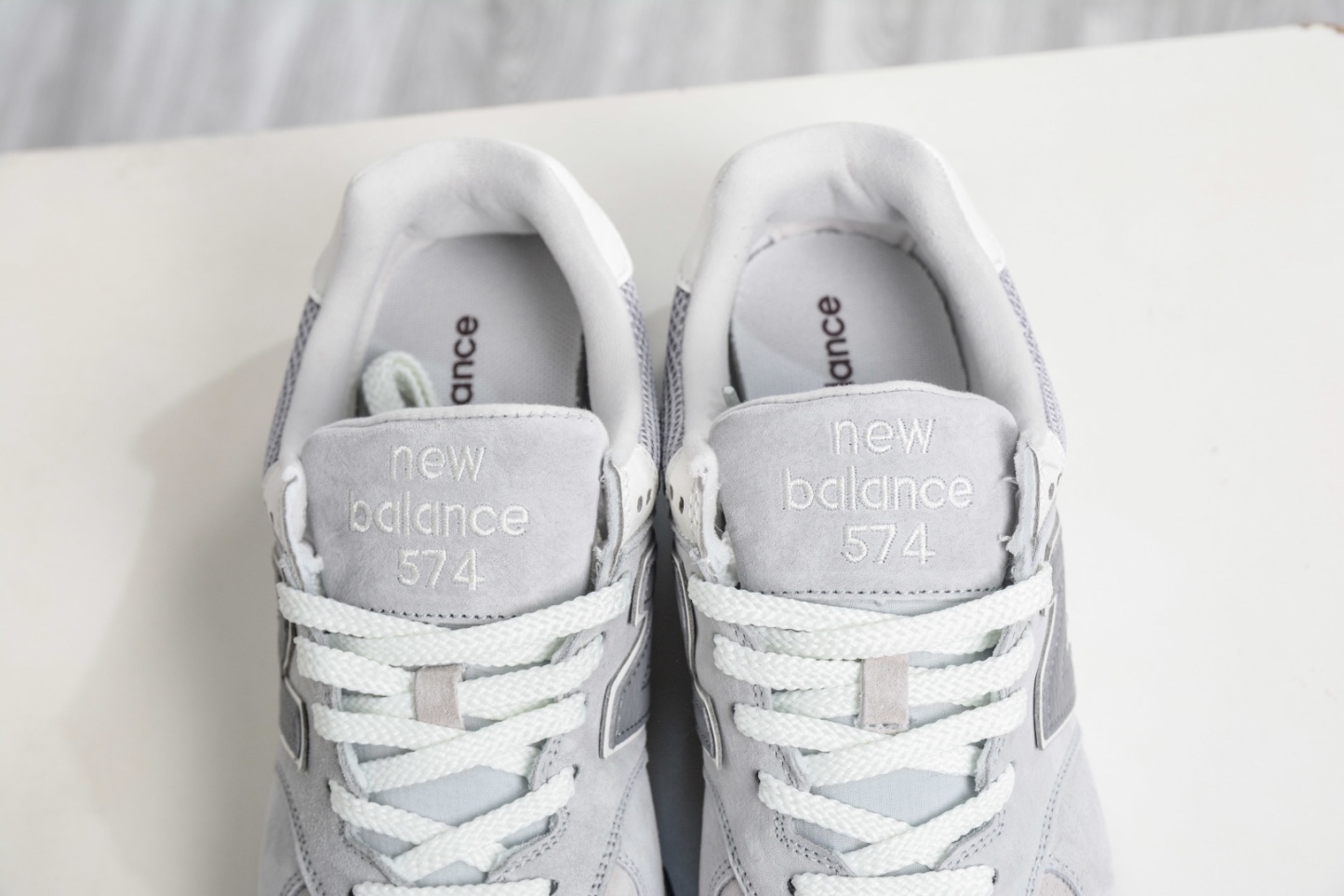 New Balance NB574 低幫復古休閒慢跑鞋 
貨號：U574AL2
Size：36-45