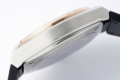 LF真力時DEFY系列全新升級版，殼身 頭粒 機芯 表扣等均做了升級調整。一款根據路虎標誌性花輪轂設計而成的高顏值鏤空腕表。

原裝開模鑄造，極致還原表殼的每一處細節打磨倒角，盡顯原裝菱角分明、堅毅果敢的陽剛氣質。完美的41mm表經，適配大眾男性手寸，正裝休閒兩不誤。根據汽車輪轂設計而成的五角星錶盤，未來概念感十足。同步官網新款五角星折疊扣，搭載定製版Cal.670sk全自動機械機芯，鏤空日曆的大小與位置、機芯夾板、齒輪、五角星陀皆按原版機芯數據拆解鍛造而成。

LF臻品 陳奕迅Eason同款，時尚前衛、