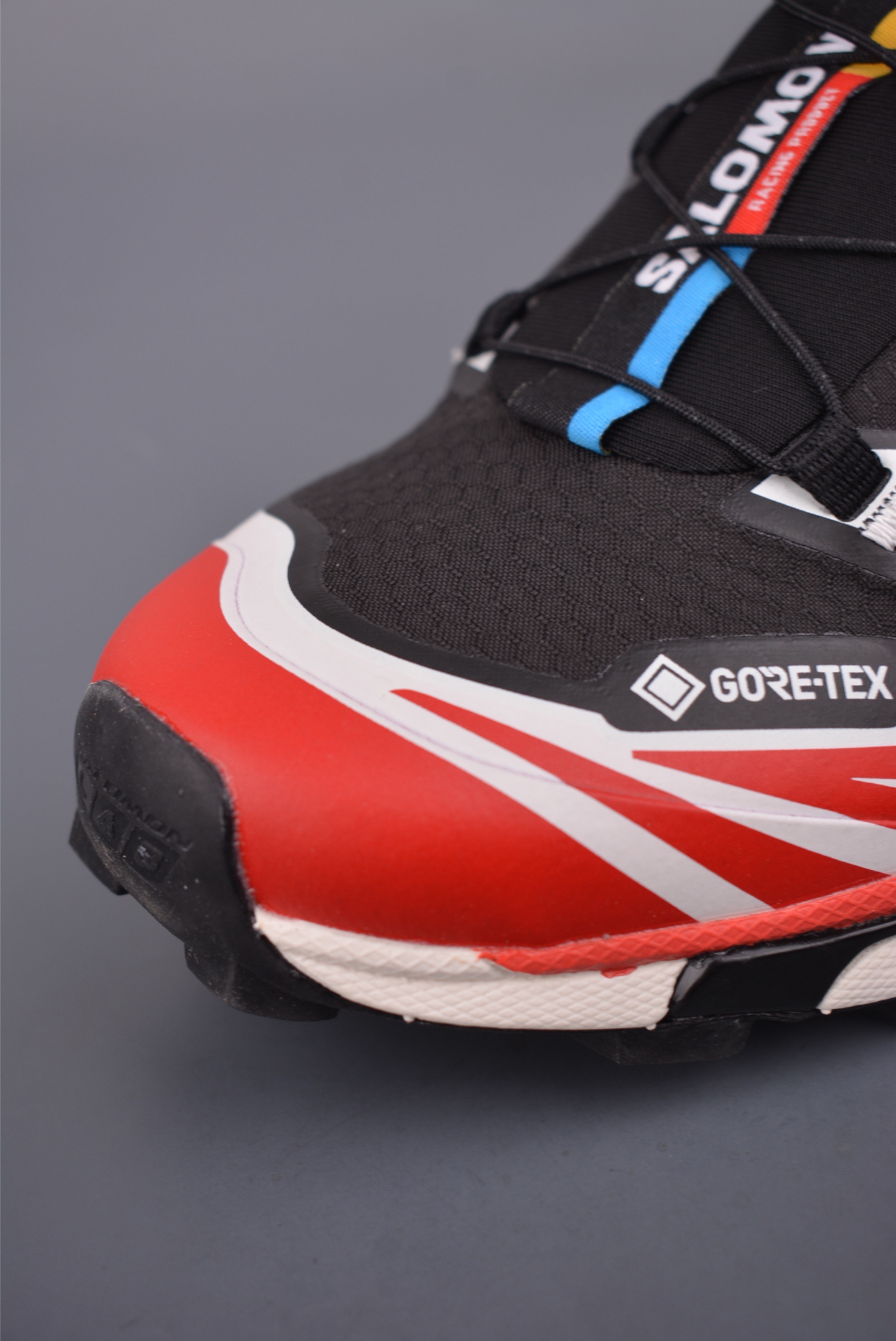 薩洛蒙 Salomon XT-6
GTX 探索者系列 
潮流越野機能戶外休閒運動跑步鞋
官方貨號: 479749 293633
尺碼：35 36 36.5 37 38 38.5 39 40 40.5 41.5 42 42.5 43 44 45 46