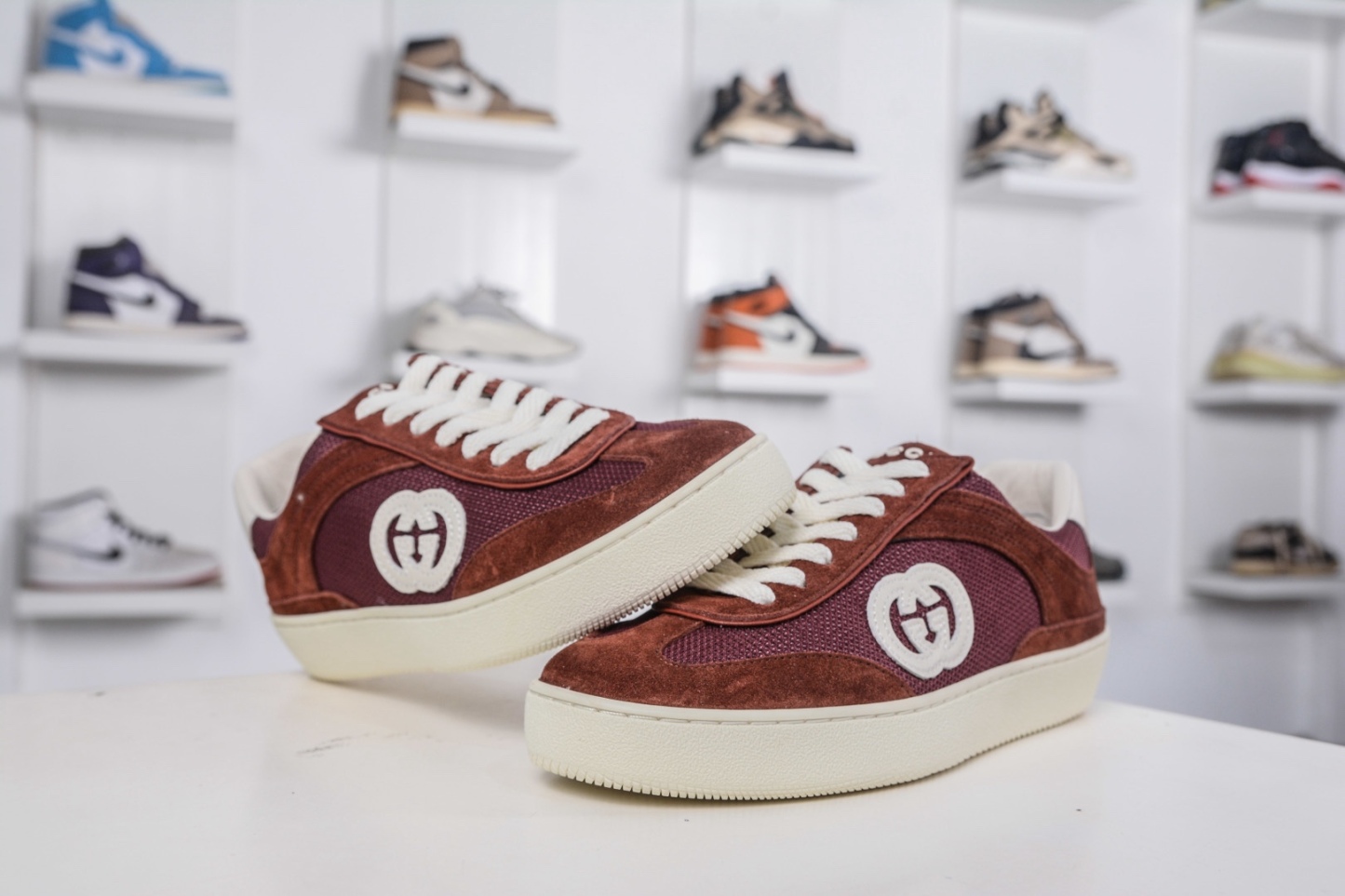 Gucci 古馳G75 圓頭系帶運動鞋
尺碼：35 36 37 38 39 40 41 42 43 44 45 46