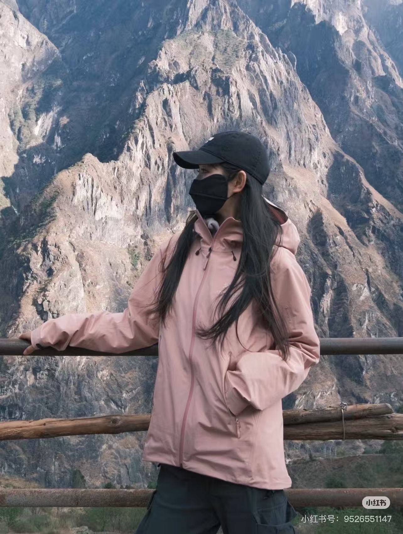 🔝ARC‘TERYX 始祖鳥 BETA LT戶外防水硬殼衝鋒衣
市場獨家全溢膠版本 一比一細節還原
YB四次壓膠工藝 整衣3D立體仿生學設計衣長臂彎 TRI-DURANCE防水防雨面料 自行區別市面先行版本 原包裝原標 全套輔料定制 整衣 腋下YKK雙向拉鍊 五金全部開模定制
R1 SIZE：S-XXL