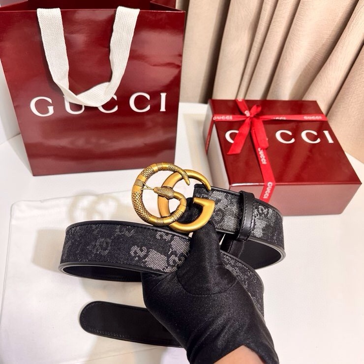 
古奇 新款 GG Marmont系列心選迷彩大理石紋GG帆布，為2026早春系列隨處可見的主要圖案之一增色添彩，40mm