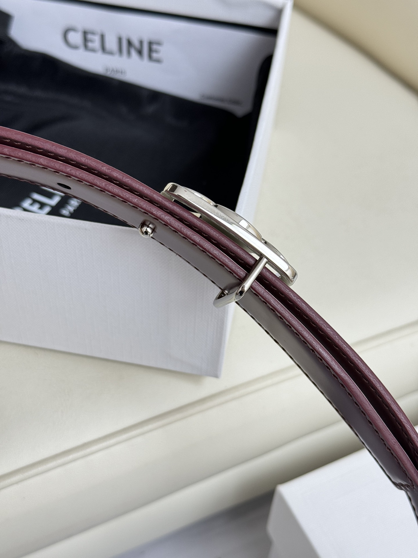 賽琳女裝原單新款寬度:2.5cm精品凱旋門銅扣，正品復刻進口精選優質頭層小牛皮，全粒面小牛皮，比拼正品無壓力。