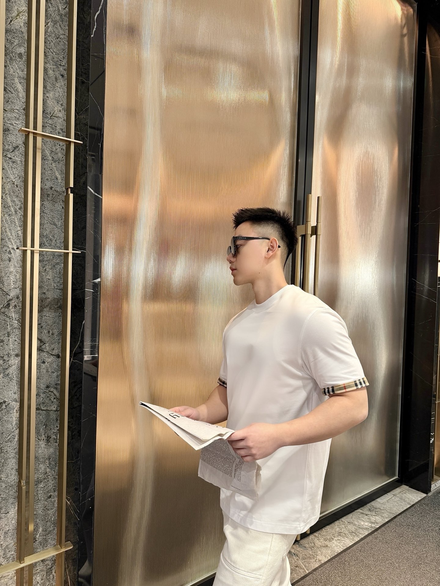 🔝BURBERRY巴寶莉BBR 格紋拼袖短袖T恤
正品購入，50支雙股100%精梳棉170克，2*2精品羅紋210克，面料拼接，面料酵洗，定制1：1商標，合身版型
B Size：S-XL