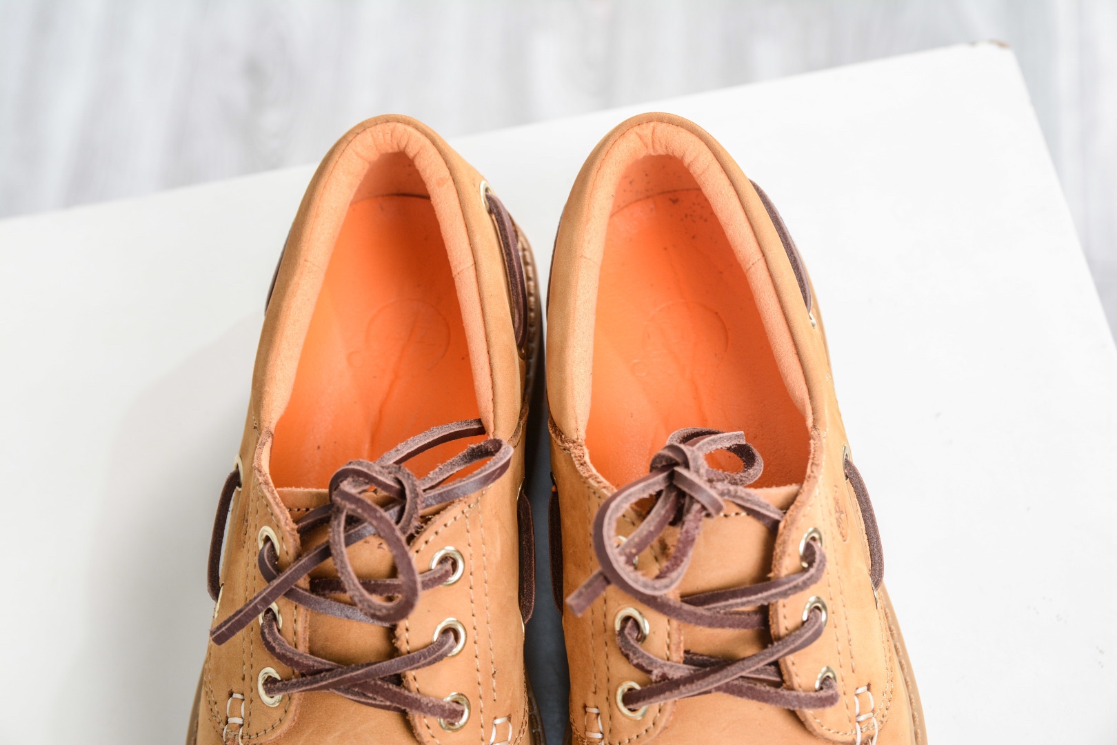 Timberland添柏嵐 Stone Street 舒適百搭 休閒單鞋 穿著舒適 防滑 可戶外城市多用途穿著 無懼任何複雜地形 設計感十足 時尚拼色百搭款 
貨號: TB 01006 713
尺碼：35 36 37 38 39 40 41 42