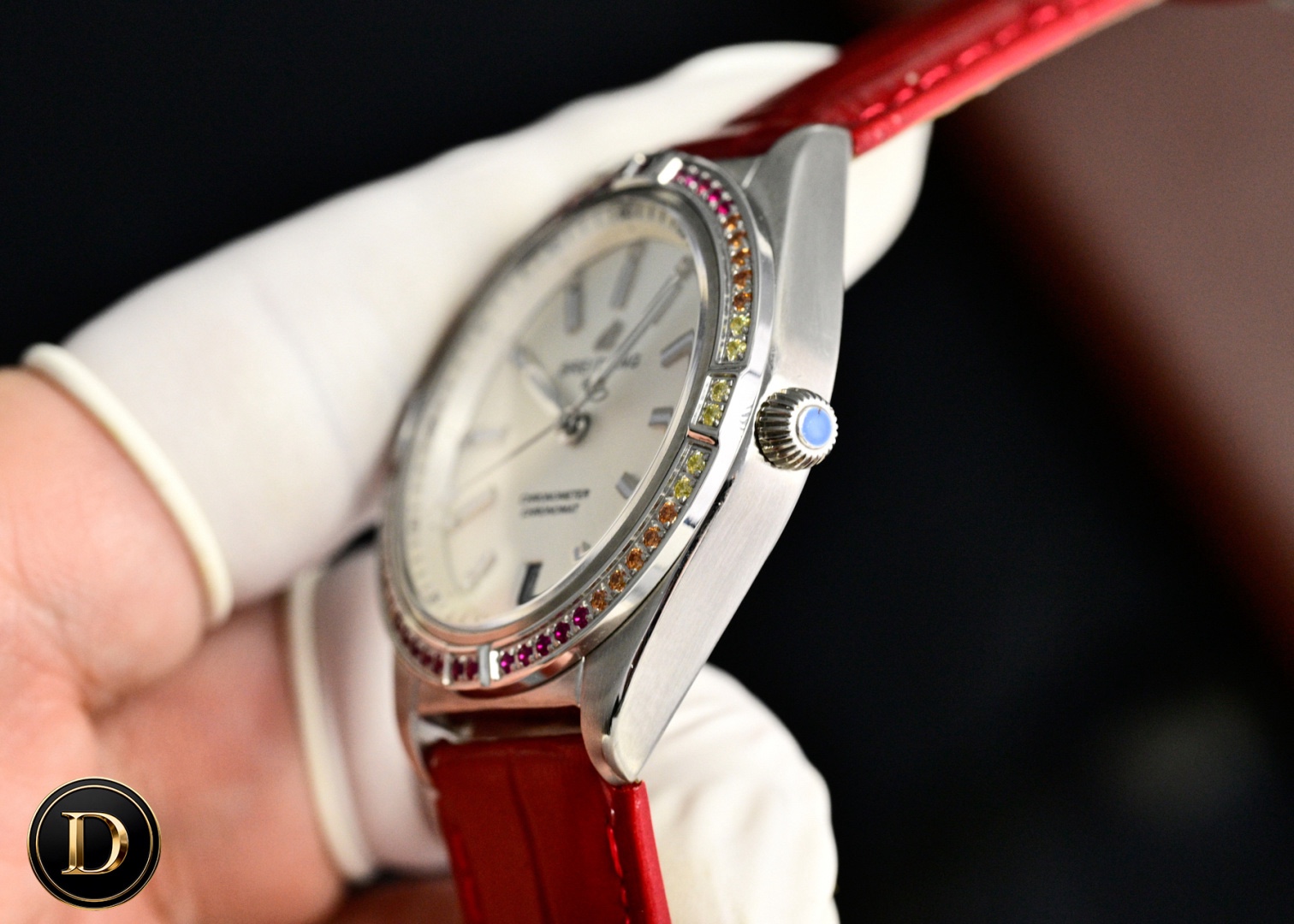 百年靈新款橫空出世（推出新高度）
全新百年靈機械計時腕表-南海膠囊系列
(chronometer Automatic 36mm)特別版
1⃣️現代復古風格讓您在人群中脫穎而出，打破沈悶，有溫度又不失浪漫！
2⃣️這款優雅的現代復古靈感腕表適合想在人群脫穎而出的女士。（男士也可佩戴，膠囊系列市面最薄的中性款。）
3⃣️融合優異性能和造型美感，時尚而優雅，適合各種場合，多種金屬表殼可供選擇，同時也有鑲嵌彩色寶石鑽，從炫酷的精鋼材百搭雙色間金乃至豪華紅金，一應俱全，時標和多姿多彩錶盤。
