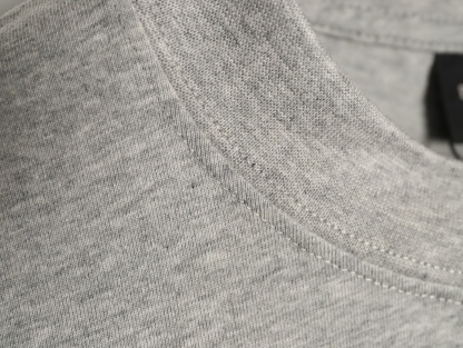 🔝BALENCIAGA巴黎世家BLCG 側邊草體字母短袖T恤
正品購入開發，40支雙紗巴黎棉210克，1*1配套十字羅紋280克，進口刺繡，面料酵洗，定制1：1商標，寬松版型
B Size：S-XL