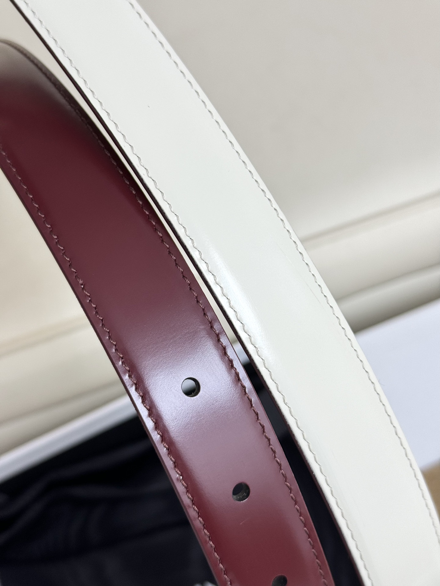 賽琳女裝原單新款寬度:2.5cm精品凱旋門銅扣，正品復刻進口精選優質頭層小牛皮，全粒面小牛皮，比拼正品無壓力。