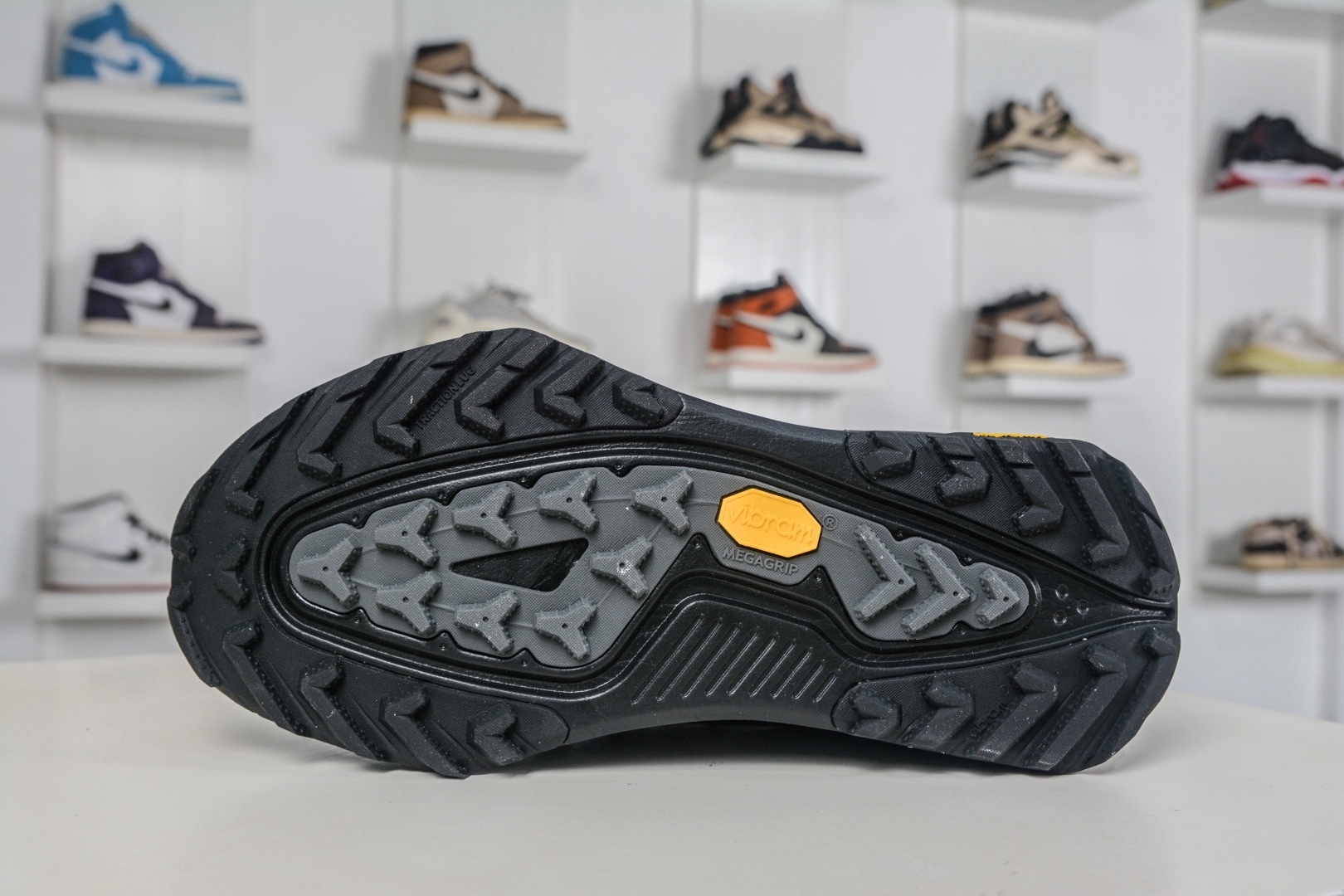 NK ACG ZEGAMA TRAIL 6 網面透氣跑步鞋 
貨號：HV8113 002
尺碼：36 36.5 37.5 38 38.5 39 40 40.5 41 42 42.5 43 44 45