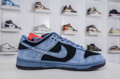 Supreme x Nk Dunk SB Dunk Low 聯名美國限定黑藍 
貨號:HQ8487 400
SIZE：36 36.5 37.5 38 38.5 39 40 40.5 41 42 42.5 43 44 44.5 45 46