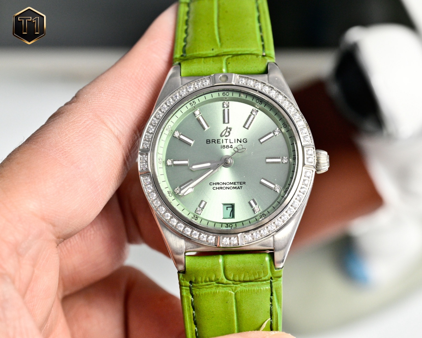 GTR  百年靈新款橫空出世（推出新高度）
全新百年靈機械計時腕表-南海膠囊系列
(chronometer Automatic 36mm)特別版
1⃣️現代復古風格讓您在人群中脫穎而出，打破沈悶，有溫度又不失浪漫！
2⃣️這款優雅的現代復古靈感腕表適合想在人群脫穎而出的女士。（男士也可佩戴，膠囊系列市面最薄的中性款。）
3⃣️融合優異性能和造型美感，時尚而優雅，適合各種場合，多種金屬表殼可供選擇，同時也有鑲嵌彩色寶石鑽，從炫酷的精鋼材百搭雙色間金乃至豪華紅金，一應俱全，時標和多姿多彩錶盤。
4⃣️搭載