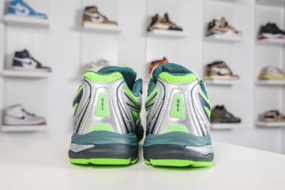 Asics Gel-Sekiran 亞瑟士 時尚舒適復古休閒運動跑步鞋
貨號：1203A954 300
尺碼:36 37 37.5 38 39 39.5 40.5 41 42 42.5 43.5 44 45