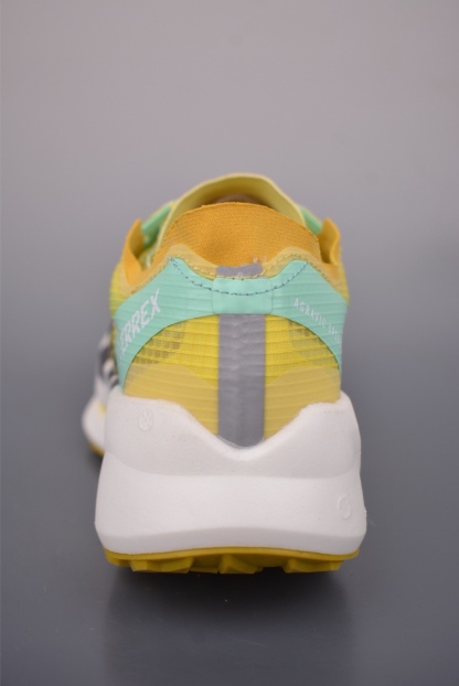Adidas Terrex Agravic Speedult 2
阿迪超輕透氣緩震跑鞋
官方貨號: JS35212332
尺碼：40 40.5 41 42 42.5 43 44 44.5 45
