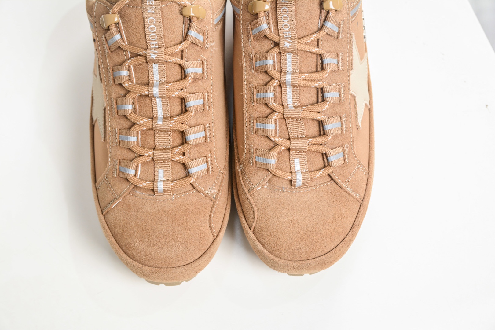 Golden Goose Super-Star 厚底抽繩休閒時尚復古做舊星星板鞋 
Size：35 36 37 38 39 40