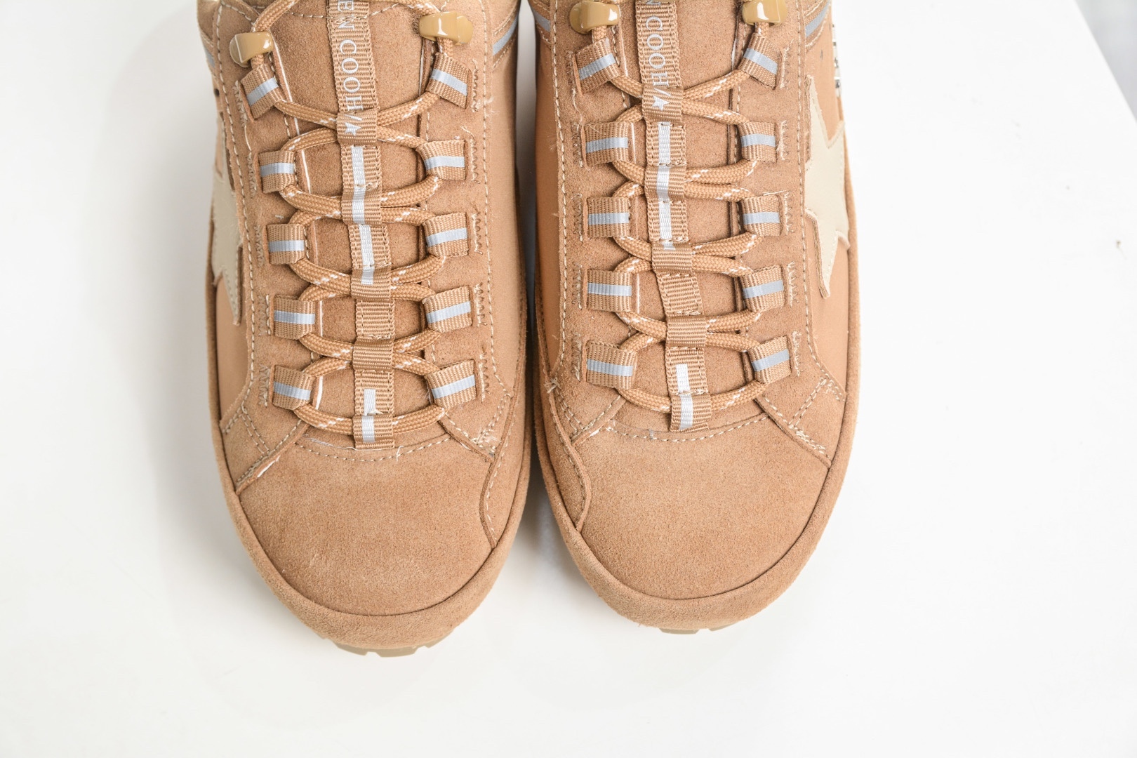 Golden Goose Super-Star 厚底抽繩休閒時尚復古做舊星星板鞋 
Size：35 36 37 38 39 40