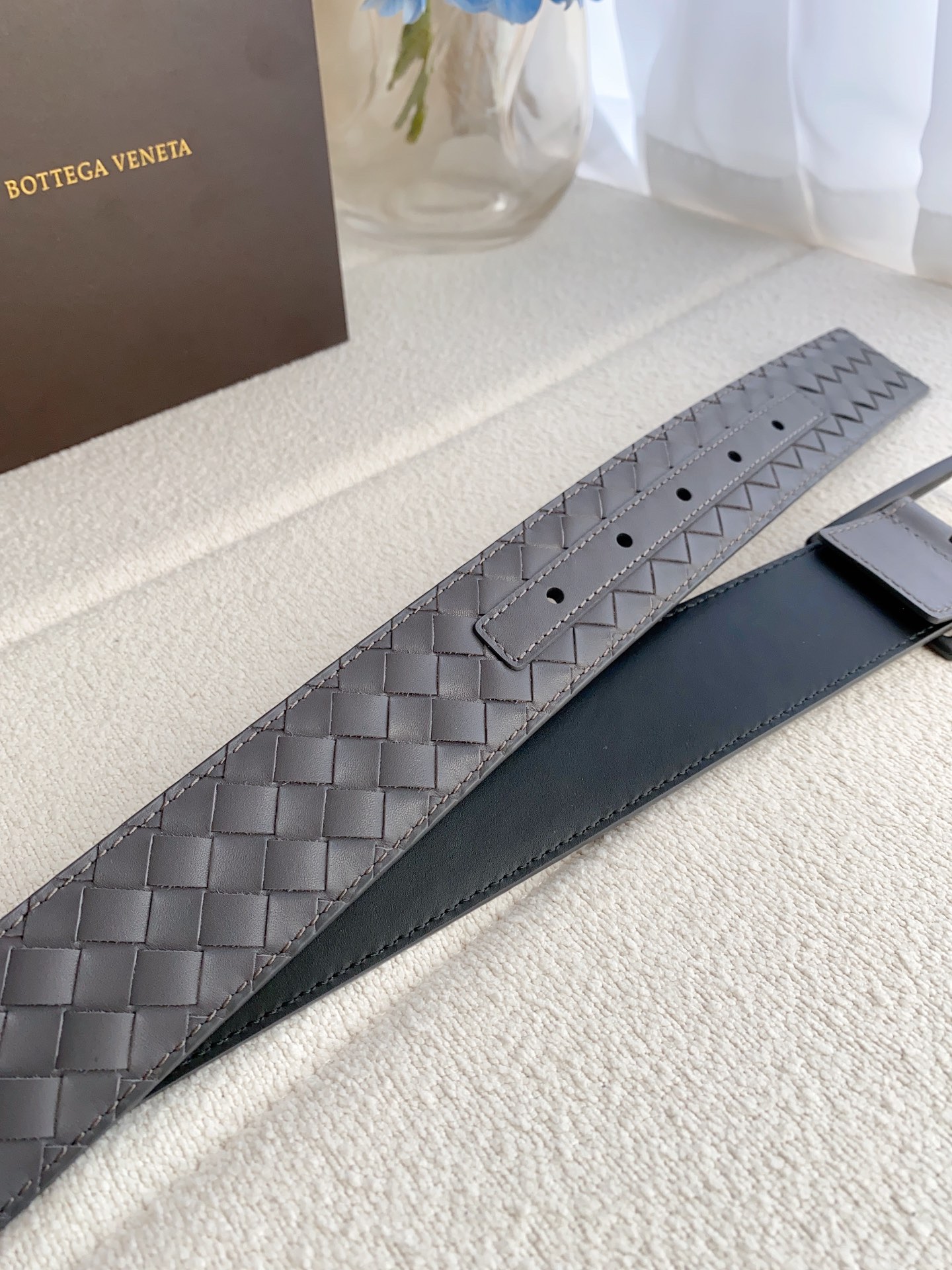 BV寶碟家，原單正品級 獨家進口小牛🐂皮， 工藝定制 ，手感極佳，完美極致。4.0cm