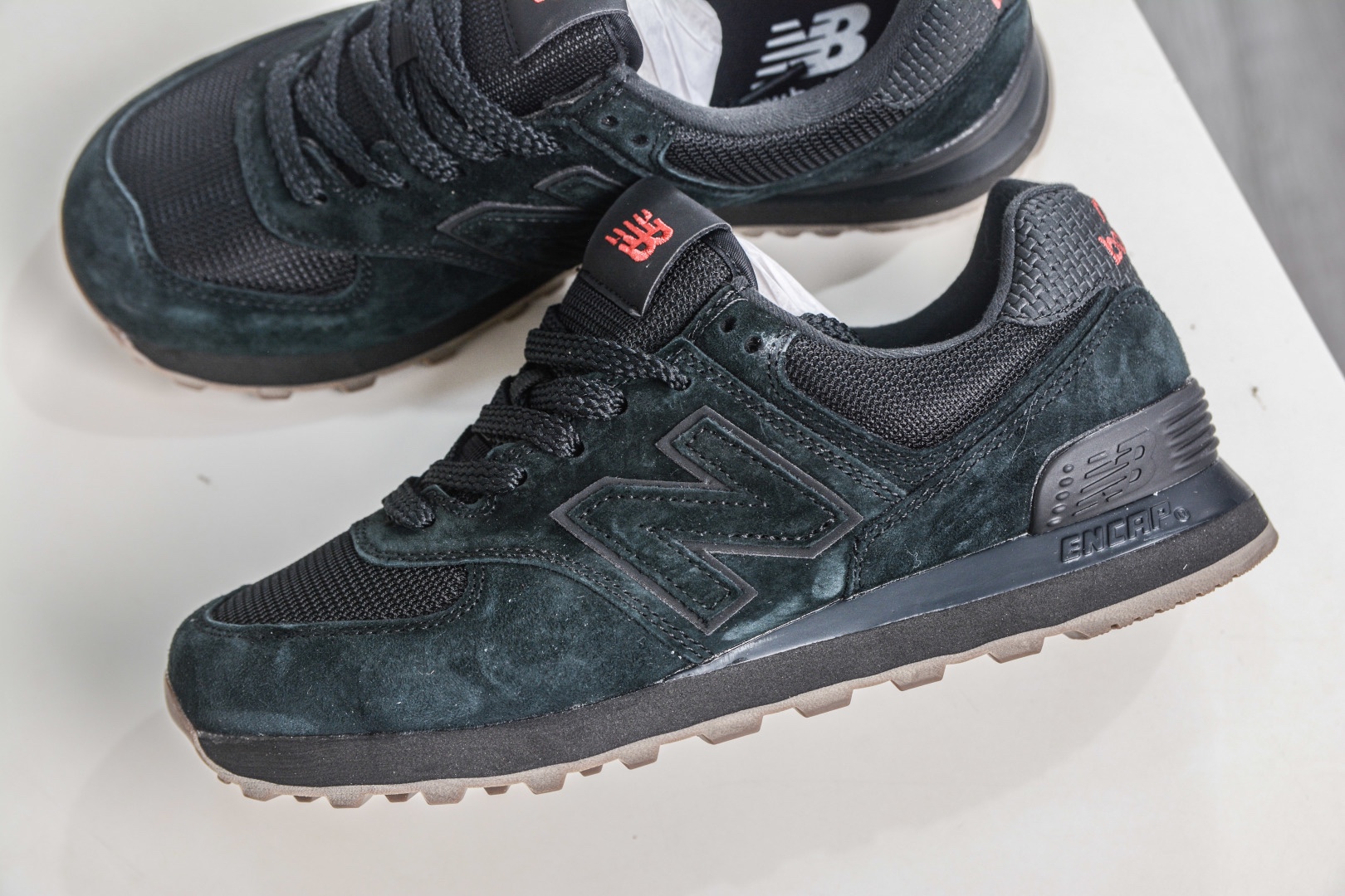 New Balance NB574 低幫復古休閒慢跑鞋 
貨號：U5748HM
Size：36-45