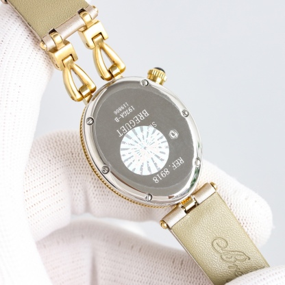 升級版[色]那不勒斯王后系列REINE DE NAPLES[色]高品質女士瑞士石英機芯女表、和機械腕表[色]設計靈感正是來自寶璣大師為那不勒斯王后卡洛琳·繆拉所創制的世界首枚腕表。該系列腕表採用鵝卵形的表殼和機芯，設計獨特，曲線優美，以時尚.優雅的形式表達現代女性的柔美與嫵媚，散髮著濃濃詩意。