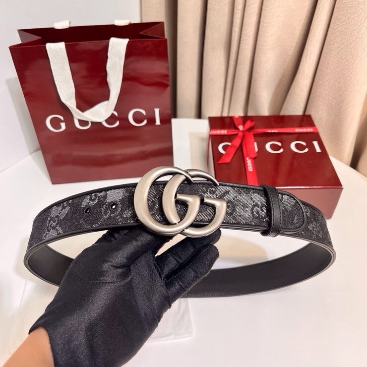 
古奇 新款 GG Marmont系列心選迷彩大理石紋GG帆布，為2026早春系列隨處可見的主要圖案之一增色添彩，40mm