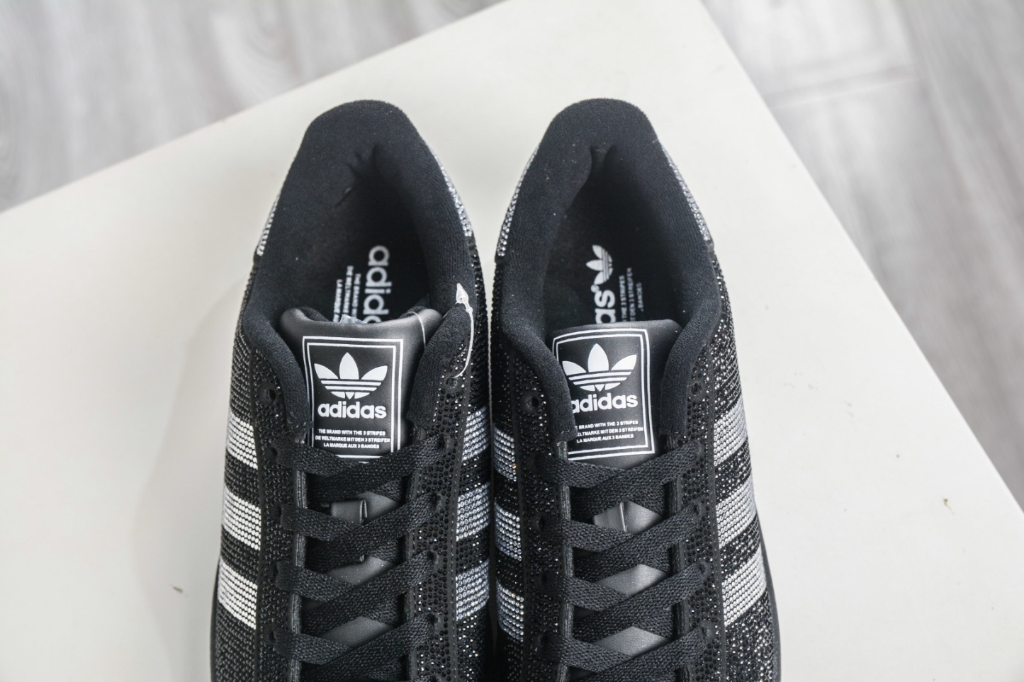 AD Originals Superstar 2 貝殼頭板鞋 
貨號：IH4200
尺碼：35⅓ 36 36⅔ 37⅓ 38 38⅔ 39⅓ 40