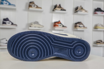 Nike Air Force 1 Low 07 x Balenciaga 巴黎世家聯名-米白藏藍  
貨號：DN1688 817
Size：36 36.5 37.5 38 38.5 39 40 40.5 41 42 42.5 43 44 44.5 45
