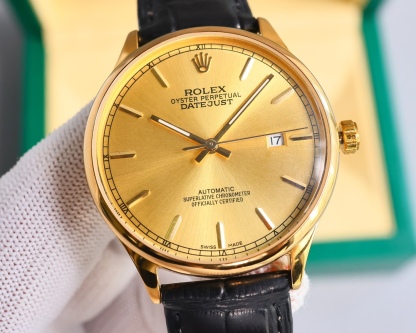 新品特推🔥🔥勞力士ROLEX（實拍圖）商務系列，全表採用316L精鋼，高檔大氣！316L精鋼打造完美多邊形弧度表殼！搭配進口藍寶石玻璃，意大利防水皮帶，原裝針扣！！！搭載原裝進口全自動機械機芯（零返修） ，直徑尺寸40mm 深度防水。 產品實物光澤手感更佳精湛  字盤刻度栩栩如生  殼套工藝都是宗師級別輕身檢驗 加上新時代機器高技鍛造  上手震撼尊貴非凡🔥AD出品 精品不斷🔥