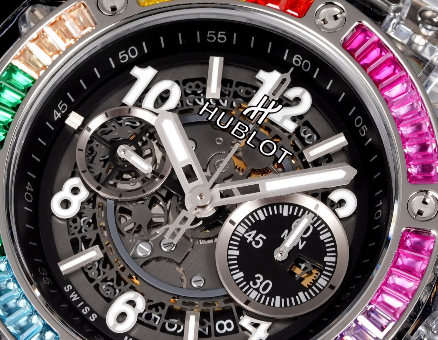 HBF  FACTORY 恆寶HUBLOT 宇舶表年度最佳復刻作品——宇舶BIG BANG系列411.JX.4802.RT“全透明腕表”
【精彩細節】1.還原正品錶盤後龍飛鳳舞的鏤空佈局，2.採用與原裝同樣的丙烯酸有機玻璃極致克隆——完成不可能完成的任務。該材質不僅硬度高，且具有抗鑫腐蝕，耐磨損等卓越物理特性。
【機芯功能】腕表直徑45mm。採用增強版計時7750機芯改原裝HUB.1242型芯，實現所有功能吻合正裝。
【精益求精】全力以赴，層層把關，在保證完美“透視感官”的同時，竭心盡力還原正品