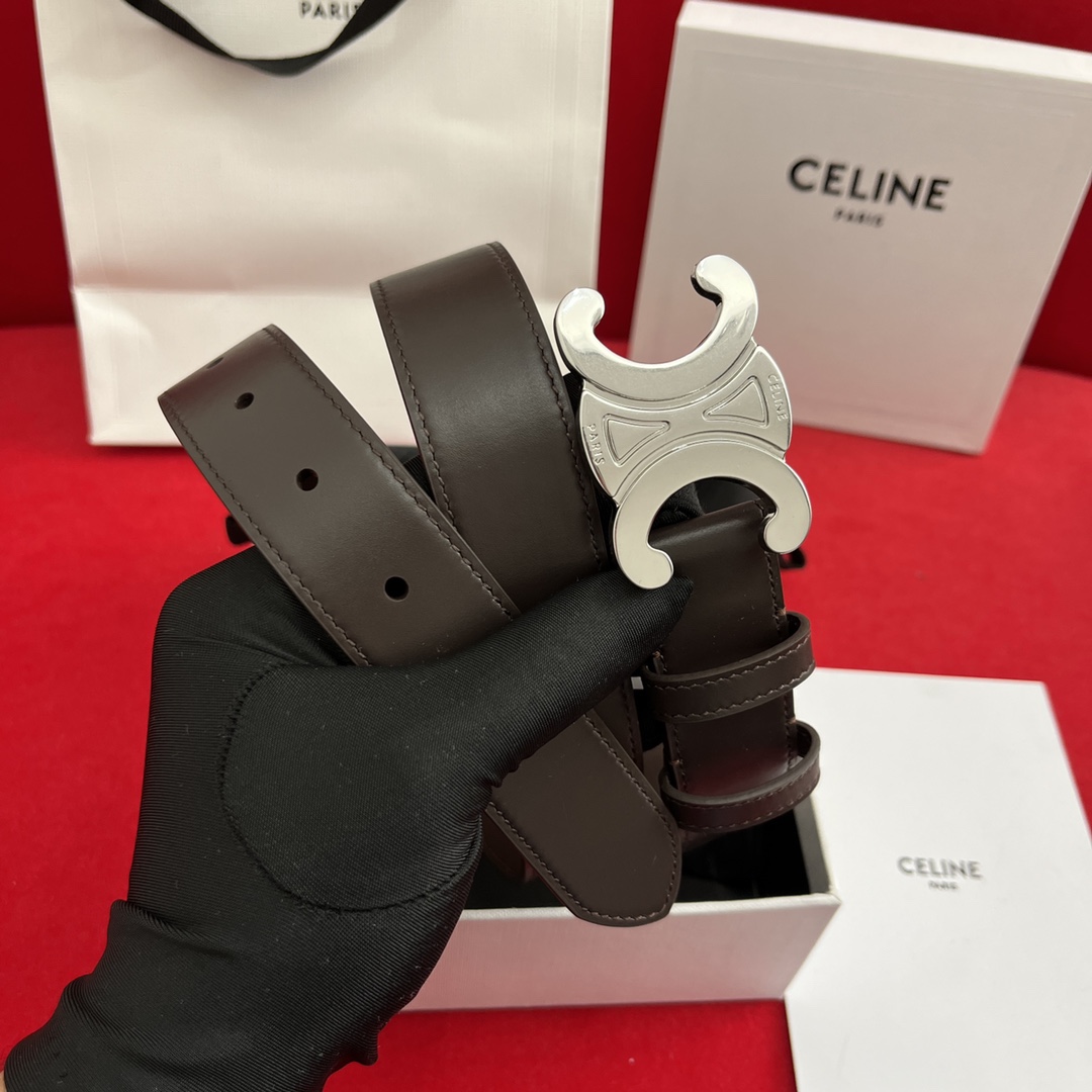 Celine/賽琳 款凱旋門腰帶 寬度3.0cm 男女通用款 💯採用數量稀少的原廠專用小牛皮 搭配精緻凱旋門搭扣 獨家頂級手工 進口邊油
