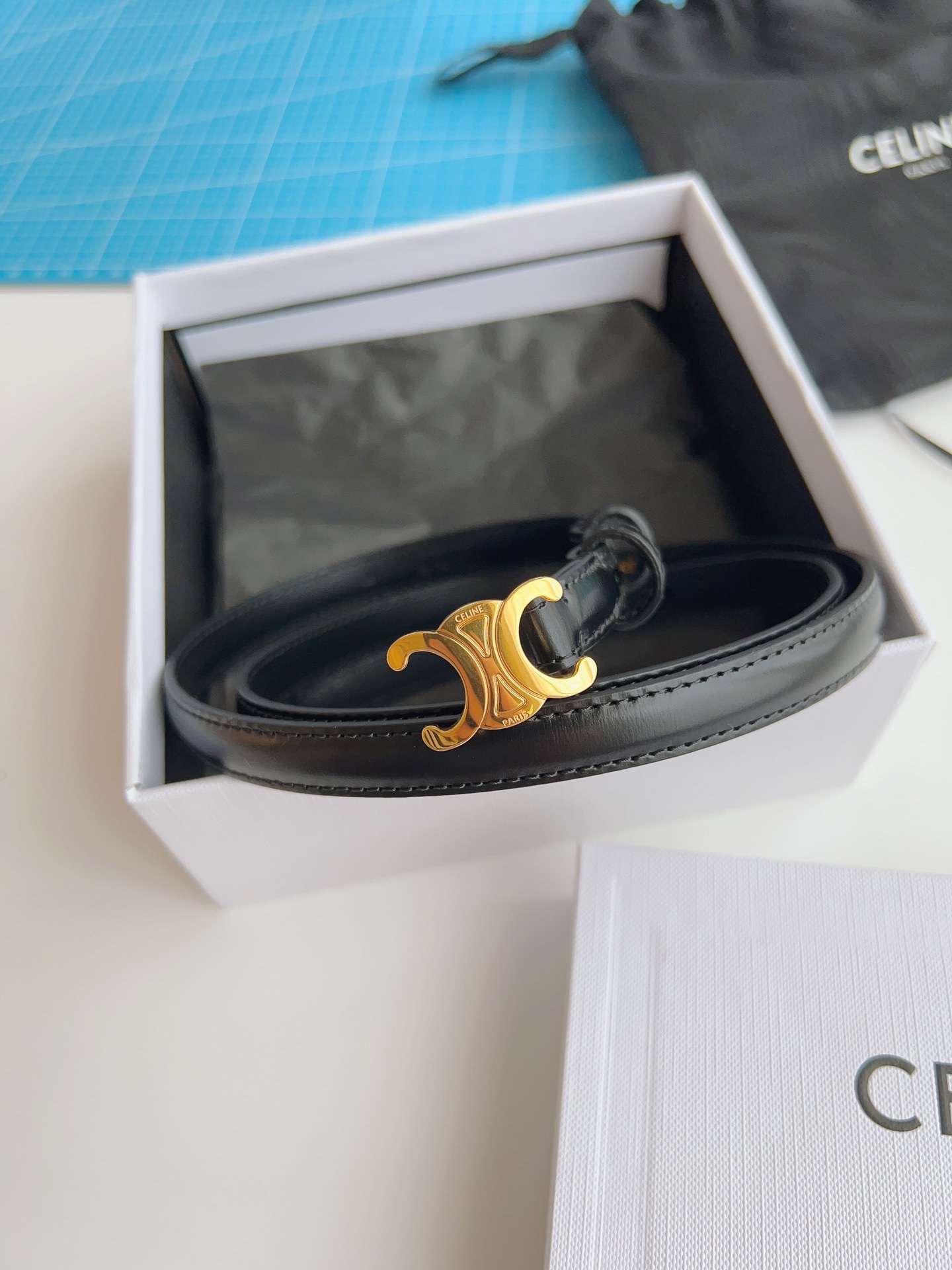 《CELINE》塞琳🇫🇷法國原廠皮料，黑色全皮 品質毋庸置疑 ，沒有更好，寬1.3cm